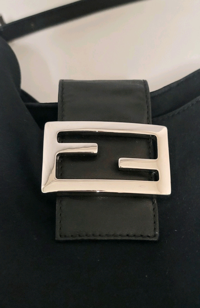 정품 펜디가방 토트백,숄더백(디올샤넬보테가루이비통구찌셀린느생로랑발렌시아가)--5