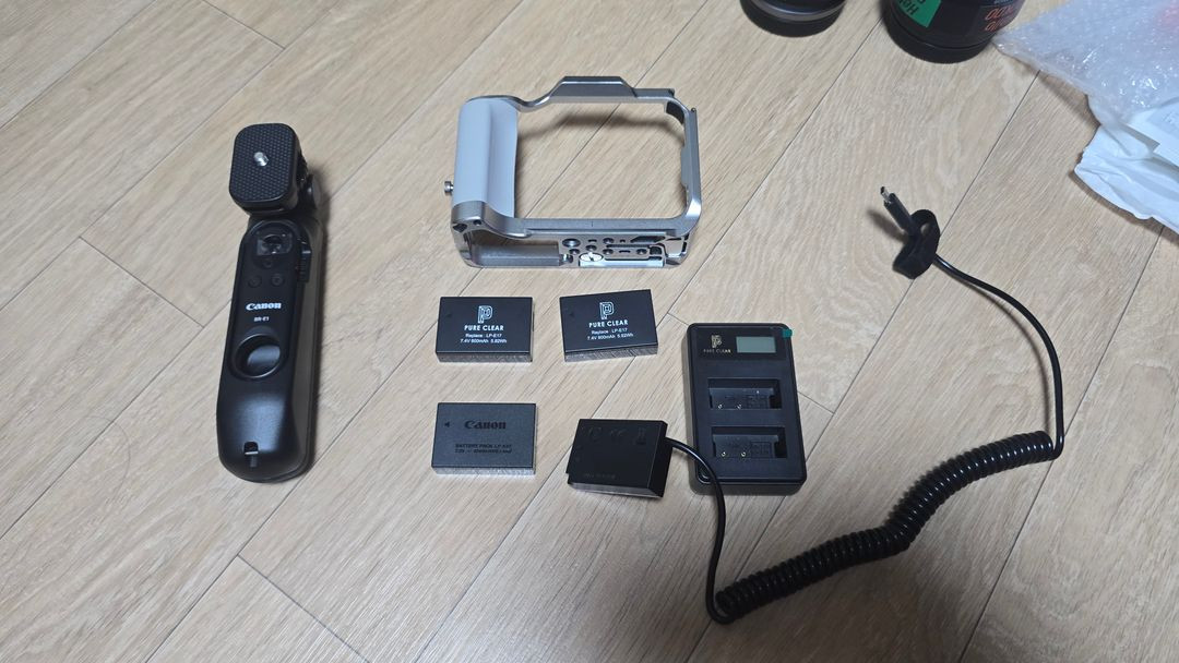 캐논 R50V, 렌즈, 악세사리 일괄 판매--4