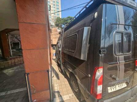 르노마스터 밴 캠핑카 이미지
