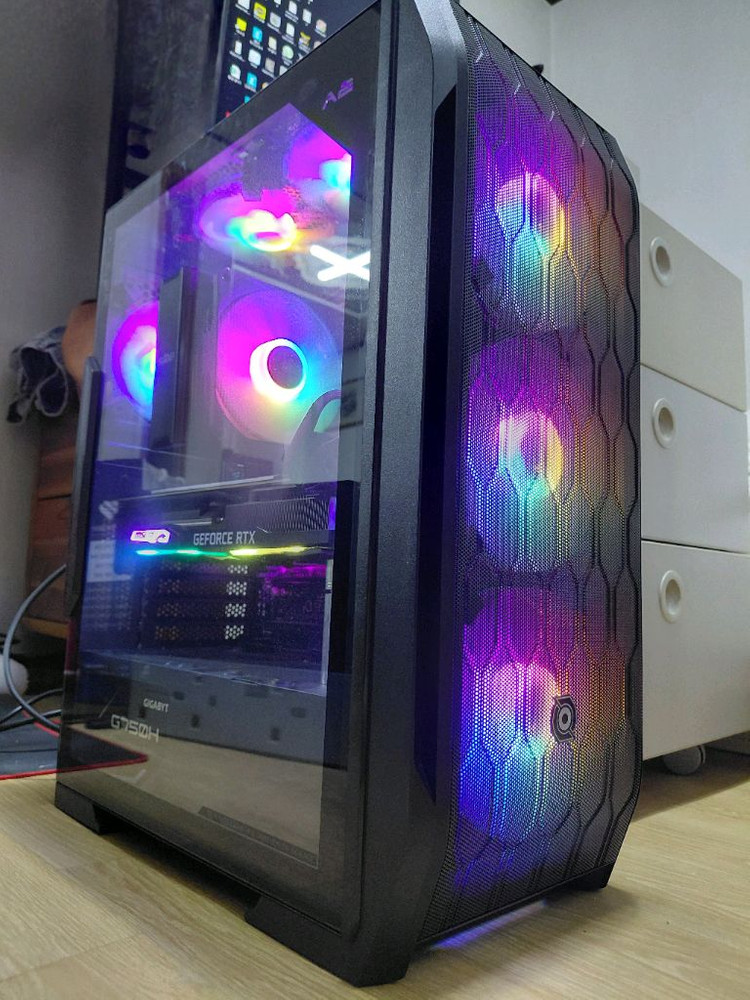 i7 9700F RTX2070 32GB 게이밍 컴퓨터--0