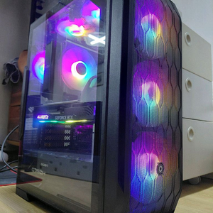 i7 9700F RTX2070 32GB 게이밍 컴퓨터