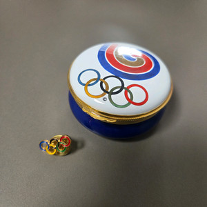88 서울 올림픽 영국제 에나멜 보석함, 브로치