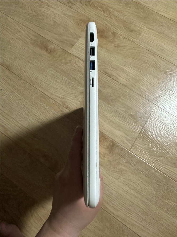 삼성 노트북 NT900X5T 19년식 정상부팅(부품용) 키보드문제 11만원 판매--5