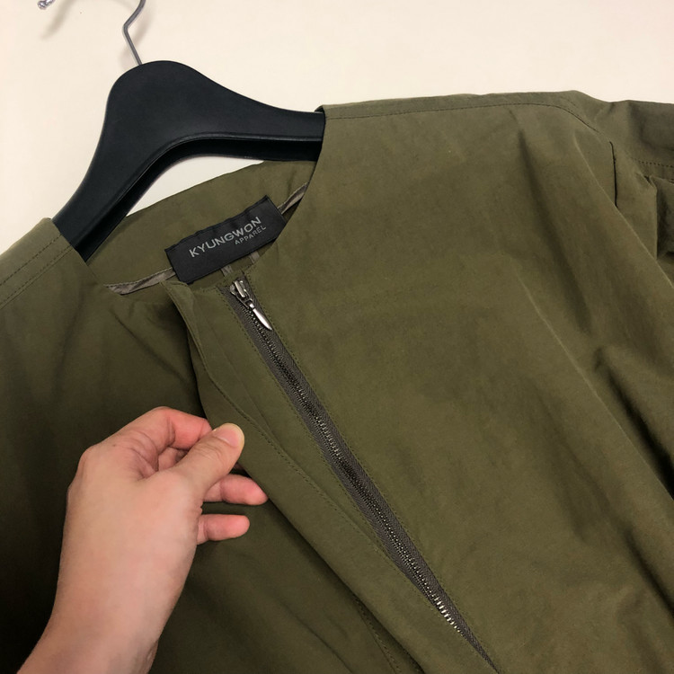 제평 경원 카키 바스락 벌룬 셔츠 롱 원피스 밴딩 하객룩 결혼식 타임마인랑방오브제미샤스타일--1