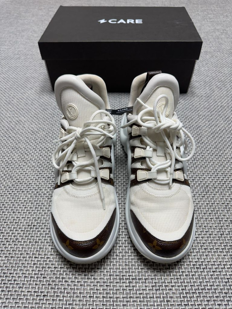 루이비통 아치라이트 스니커즈 신발 이미지