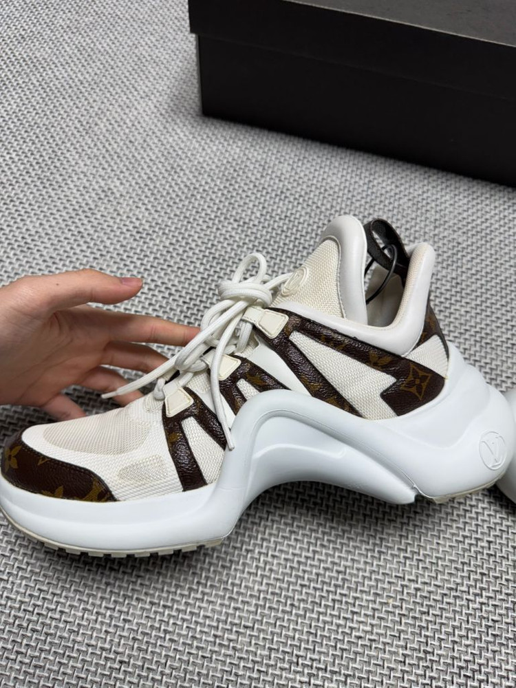 루이비통 아치라이트 스니커즈 신발 이미지