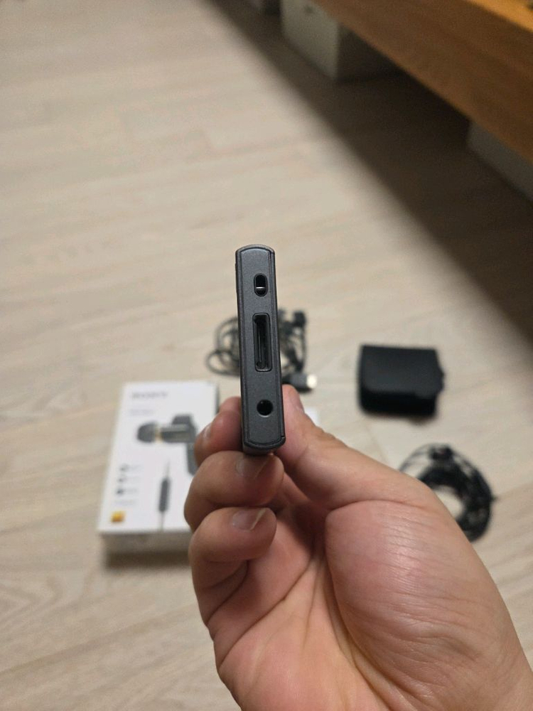 소니 워크맨 NW-A45 16GB + XBA-N3AP 이어폰--5