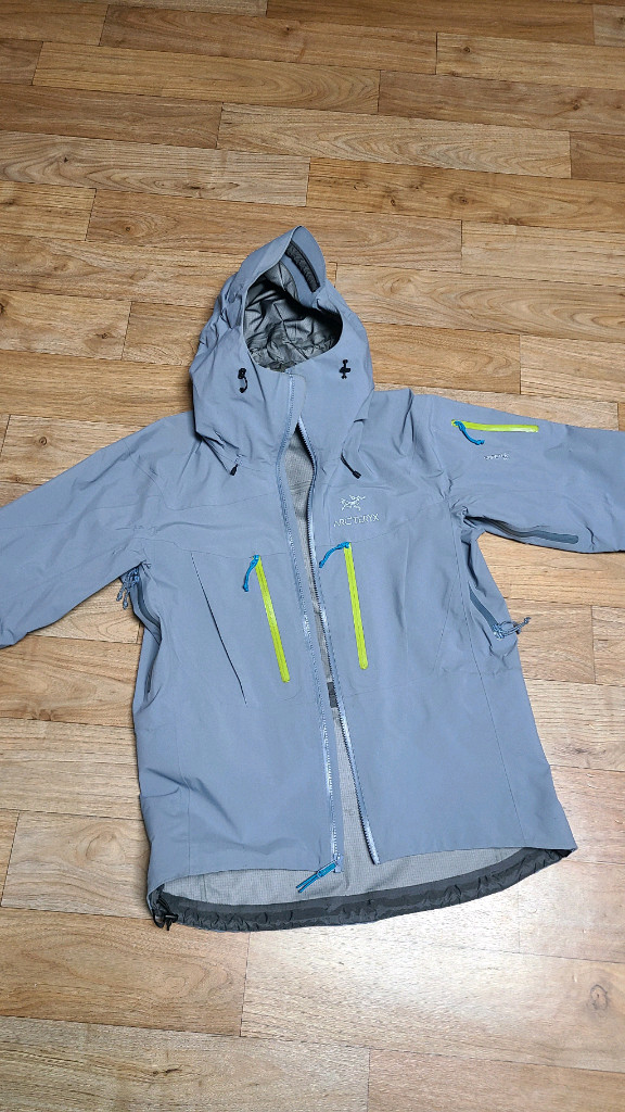 아크테릭스 알파Sv 고어텍스 자켓--0