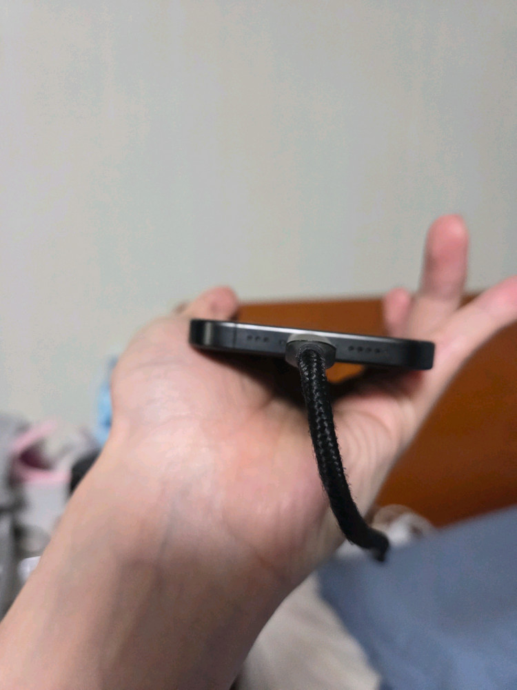 아이폰 15pro 256gb--5