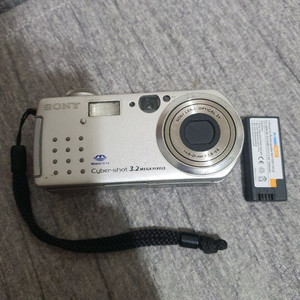 소니 사이버샷 dsc-p5 레트로 디카 y2k 이미지
