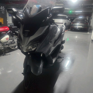 혼다 포르자300 2018년식