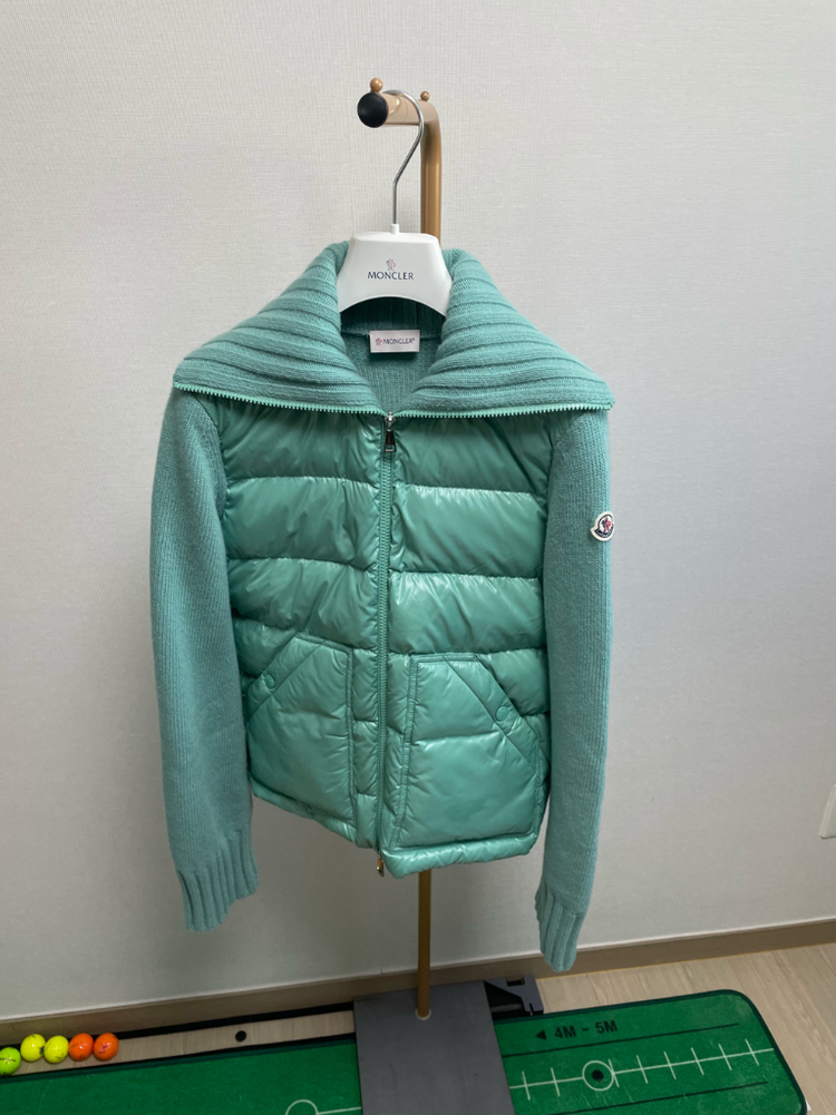 몽클레어 니트패딩 여성 xxs사이즈 23년도구매--1
