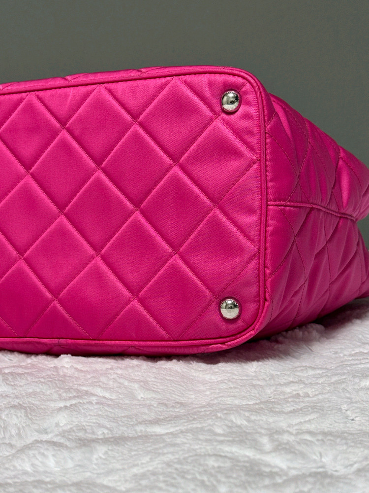 프라다 가방 나일론 퀄팅 체인백 숄더백 거의새것 (정품)프라다구찌샤넬루이비통셀린느발렌시아가토즈미우미우디올모터백--5