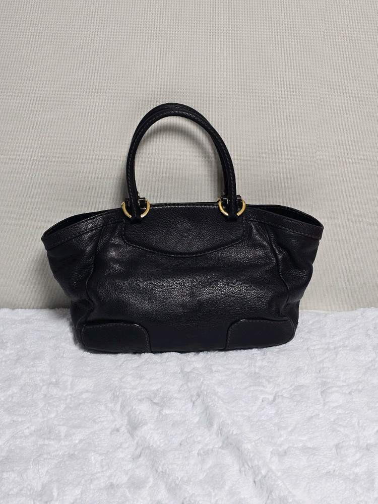 토즈 가방 토트백 숄더백 (정품)프라다구찌샤넬루이비통셀린느발렌시아가토즈미우미우디올모터백--1