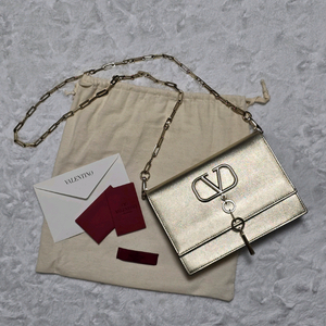 발렌티노 가방 체인백 크로스백 숄더백 (정품)프라다구찌샤넬루이비통셀린느발렌시아가토즈미우미우디올모터백