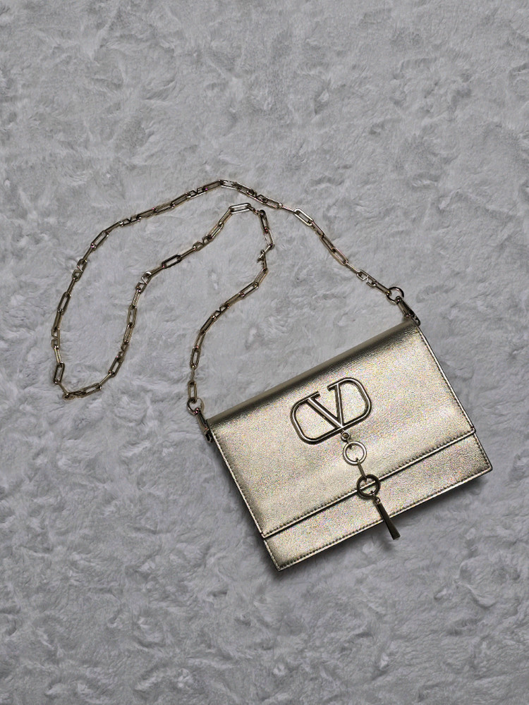 발렌티노 가방 체인백 크로스백 숄더백 (정품)프라다구찌샤넬루이비통셀린느발렌시아가토즈미우미우디올모터백--1