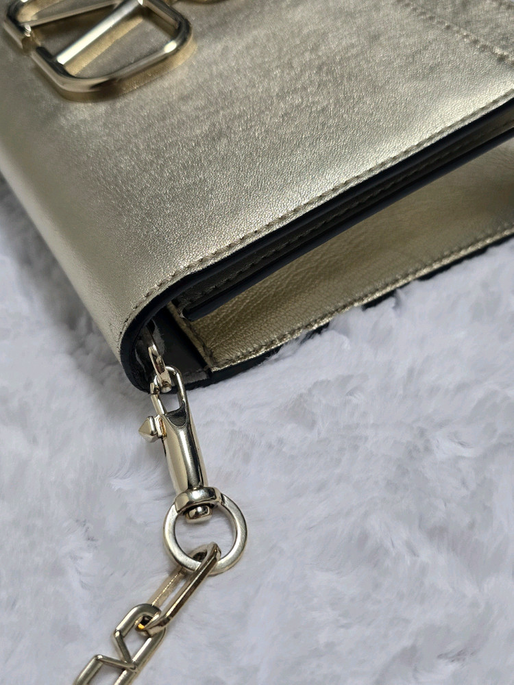 발렌티노 가방 체인백 크로스백 숄더백 (정품)프라다구찌샤넬루이비통셀린느발렌시아가토즈미우미우디올모터백--5