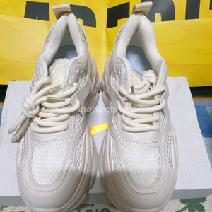 아이보리색 여성 스니커즈230 무료배송 수수료무료