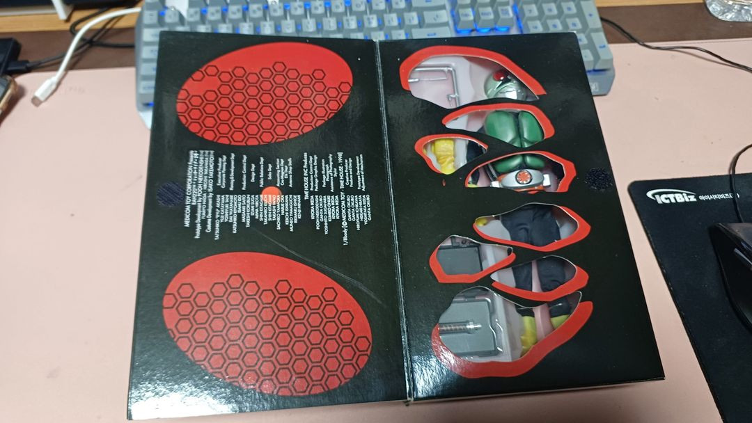 1/8 가면라이더 쇼커 시리즈 피규어 6개 일괄--3