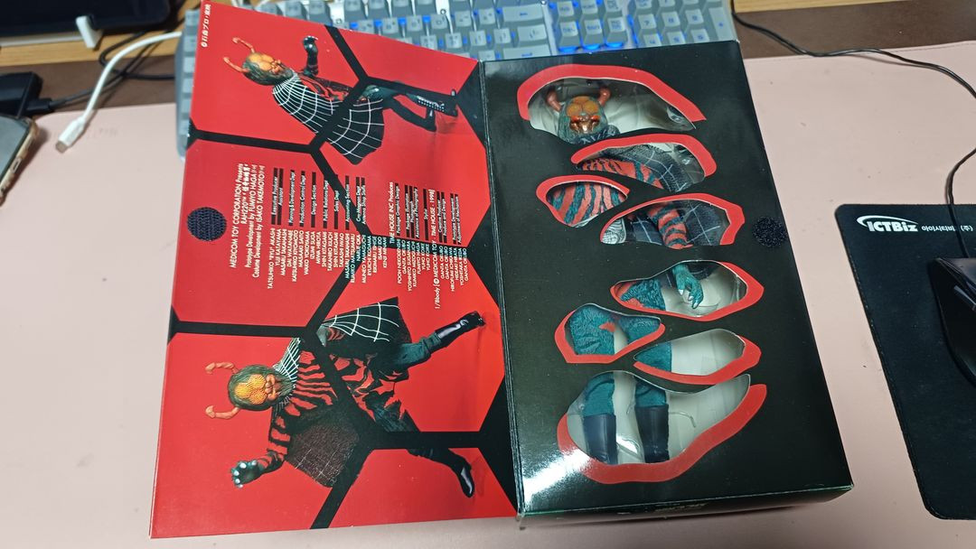 1/8 가면라이더 쇼커 시리즈 피규어 6개 일괄--5