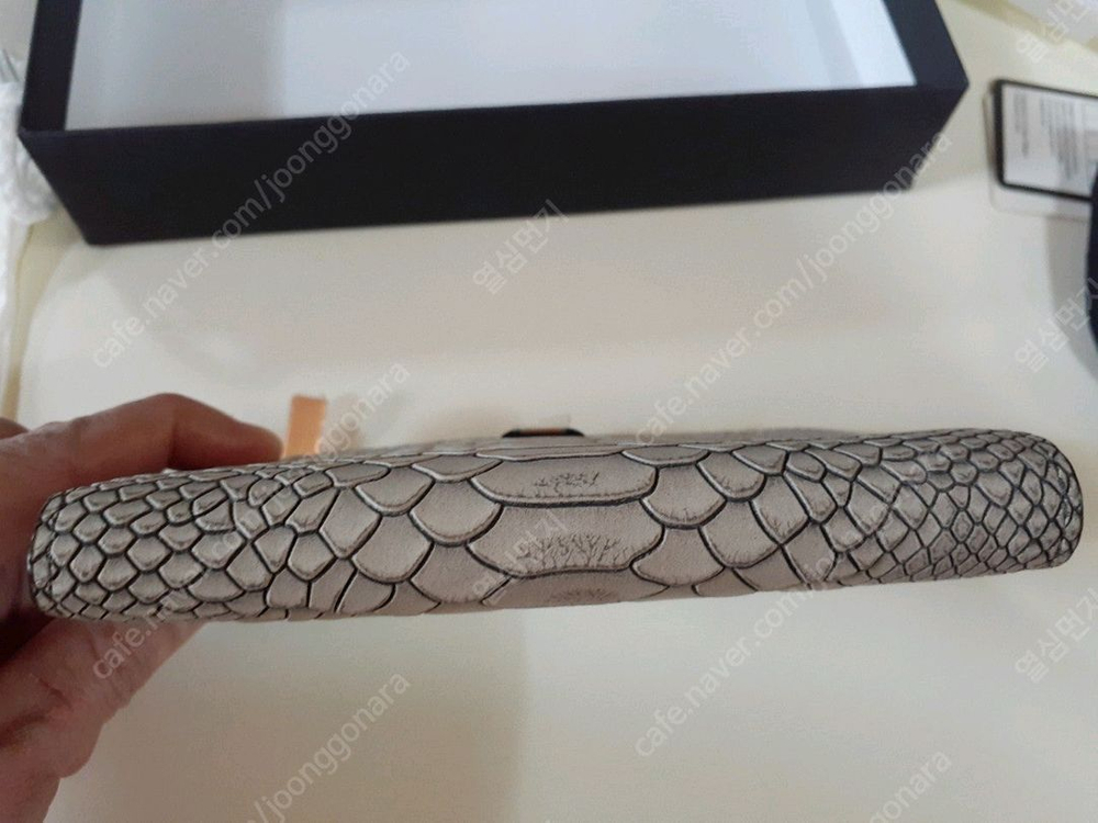 에스콰이어 지갑 소가죽입니다 고급스러워요 카드등 여러가지 사용해요 가치드립니다 120000--7