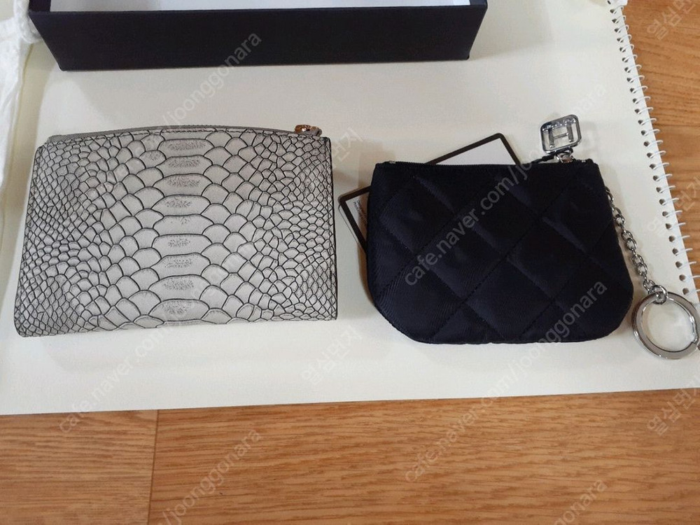 에스콰이어 지갑 소가죽입니다 고급스러워요 카드등 여러가지 사용해요 가치드립니다 120000--9