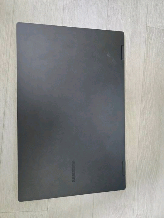 삼성 갤럭시북2 프로 360 모델입니다--1