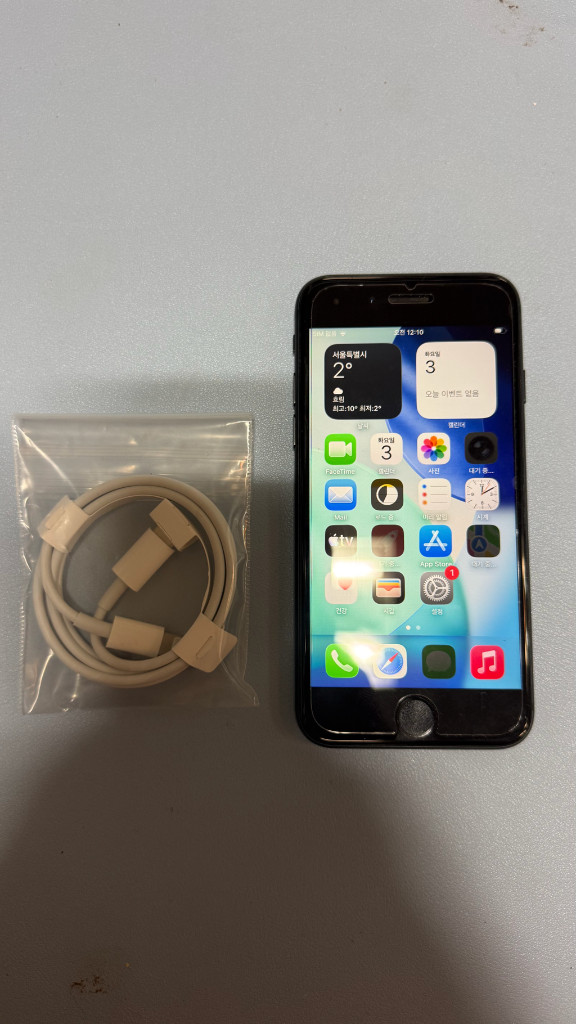 아이폰se3 미드나이트256기가,배터리74프로인스타 감성 사진찍기 좋음모든기능 정상배터리74프로상태 ㅡ상태 좋음 그--0