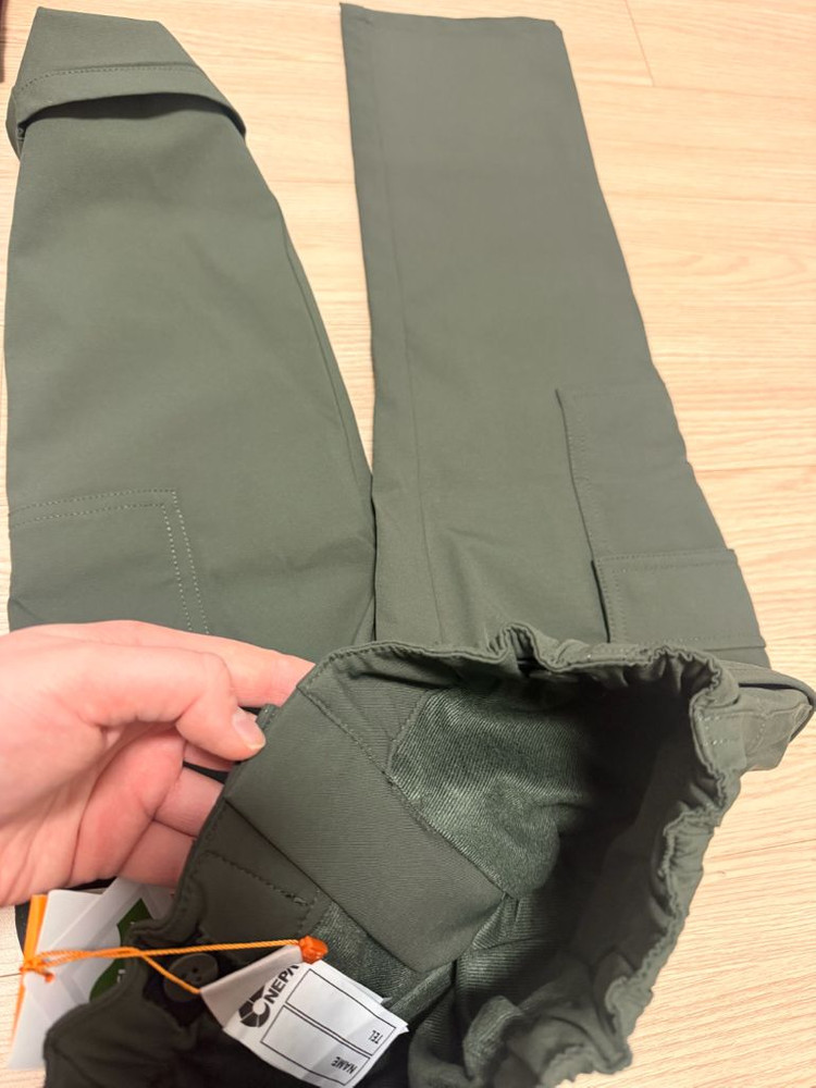 새상품 네파 아동 카고 카키 바지 120사이즈--1