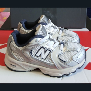 뉴발란스키즈530 스틸그레이135 운동화 거의 새거