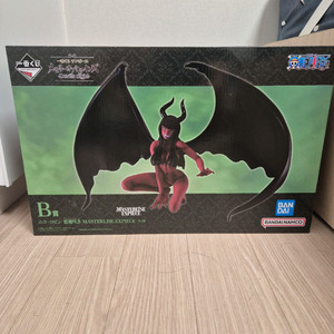 원피스 쿠지 b상 니코 로빈 피규어 팝니다