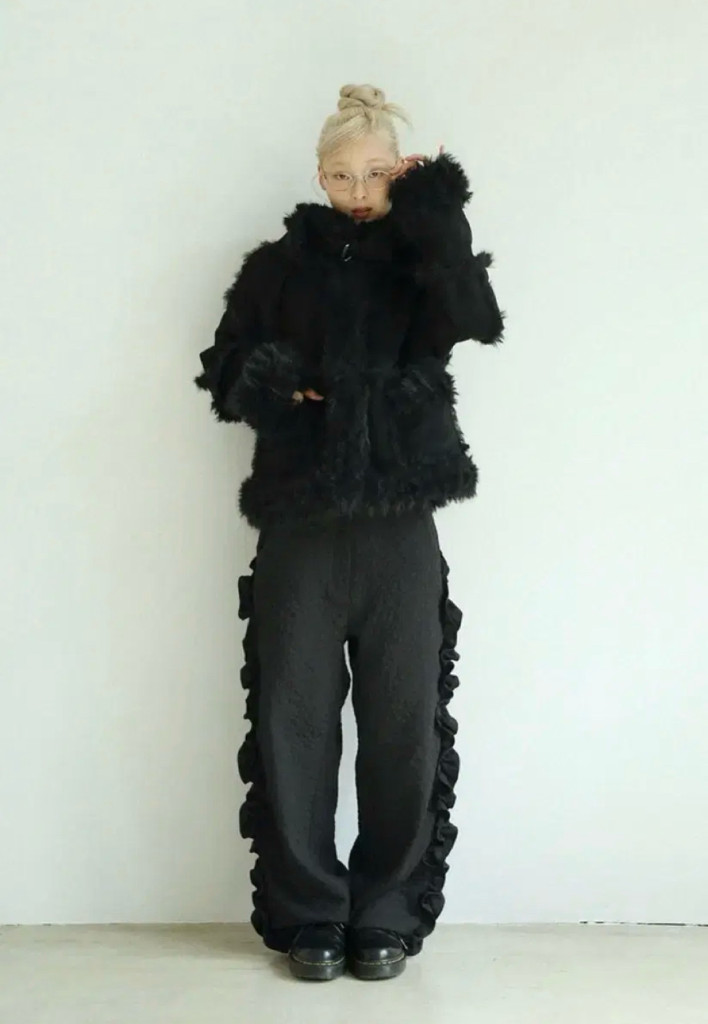 어글리쉐도우 리버시블 자켓--2