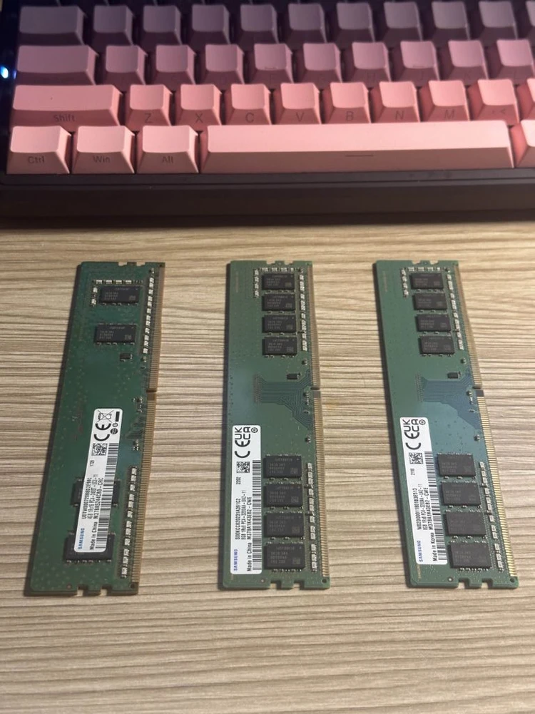 DDR4 3200 8GBx2, 2400 4GB 램 - 안심되는 중고거래