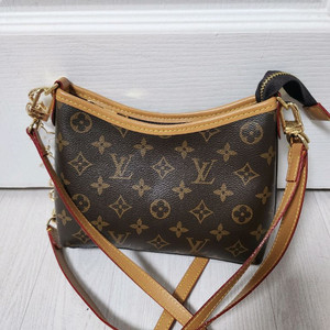 류이비툥 크로스백 새상품