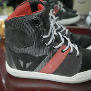 다이네즈 스니커즈 반부츠 40호 -검빨-