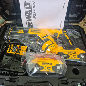 디월트 dcs367 20v 충전컷소 팝니다