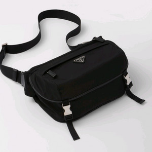 프라다 리나일론 숄더백/ 프라다 바이커백 (새상품)이서진 백