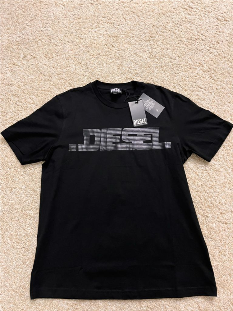[새상품/정품] 디젤 T-JUST 12-5 유광 로고 반팔티 블랙 M 이미지