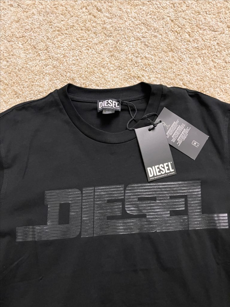 [새상품/정품] 디젤 T-JUST 12-5 유광 로고 반팔티 블랙 M 이미지