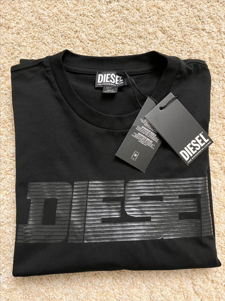 [새상품/정품] 디젤 T-JUST 12-5 유광 로고 반팔티 블랙 M 이미지