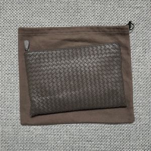 보테가베네타 인트레치아토 클러치