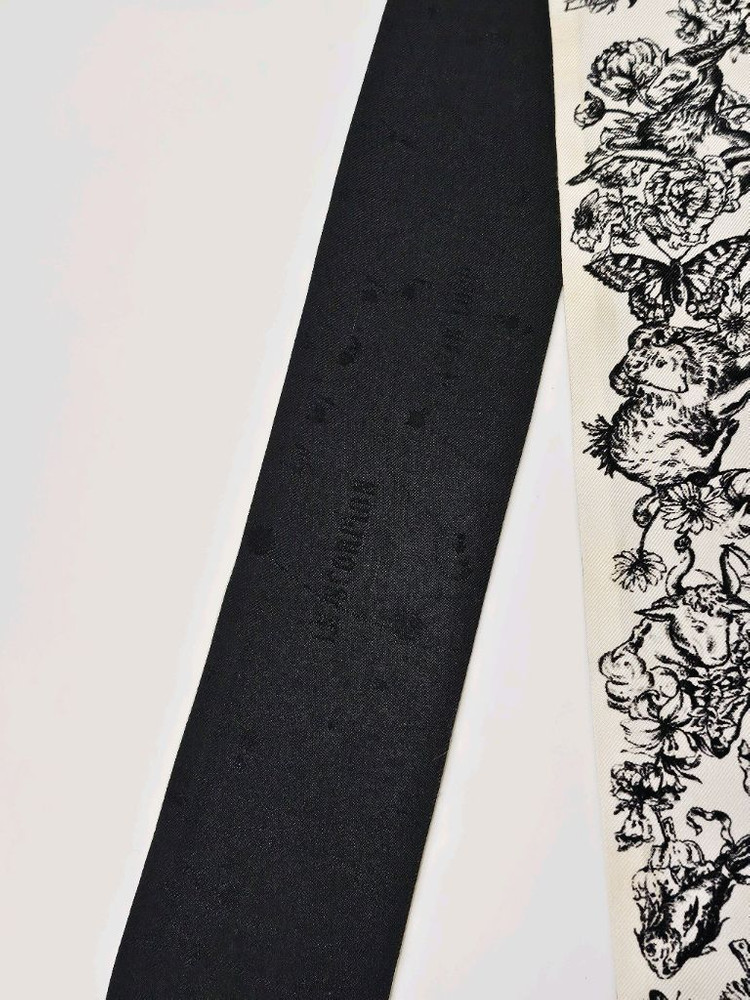 디올 조디악 미차 스카프 (Zodiac Mitzah) 이미지