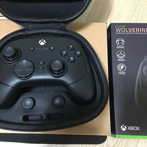 레이져 울버린 v3 프로 컨트롤러