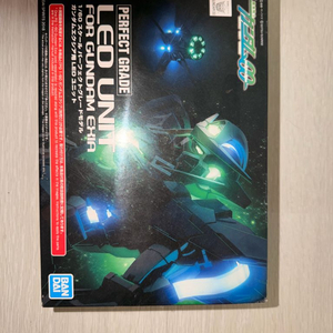 PG 건담 프라모델 이미지