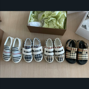 버버리칠드런 버버리키즈 버버리운동화 버버리칠드런29