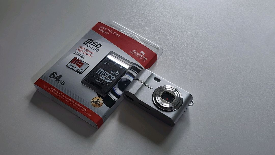 부이 Y2K 디지털카메라 + 마이크로SD 64GB 이미지