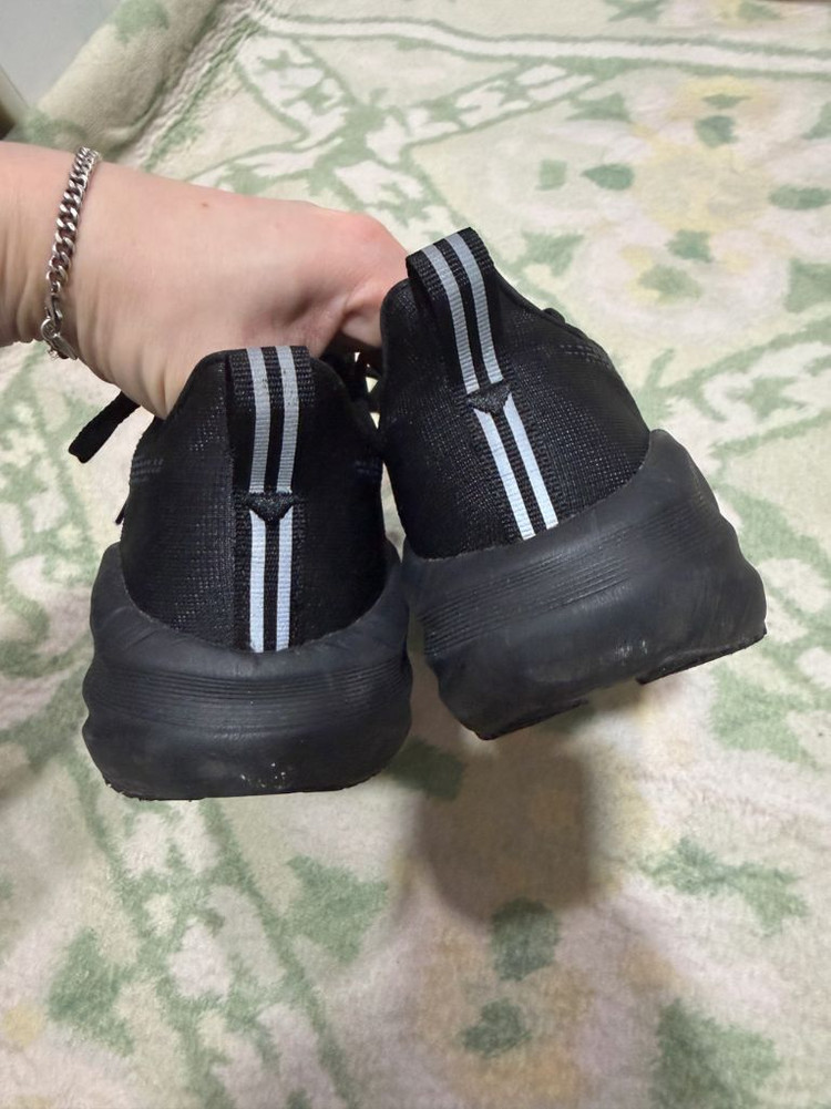 아식스 노바블라스트 노블5 블랙 235 / 러닝화--1