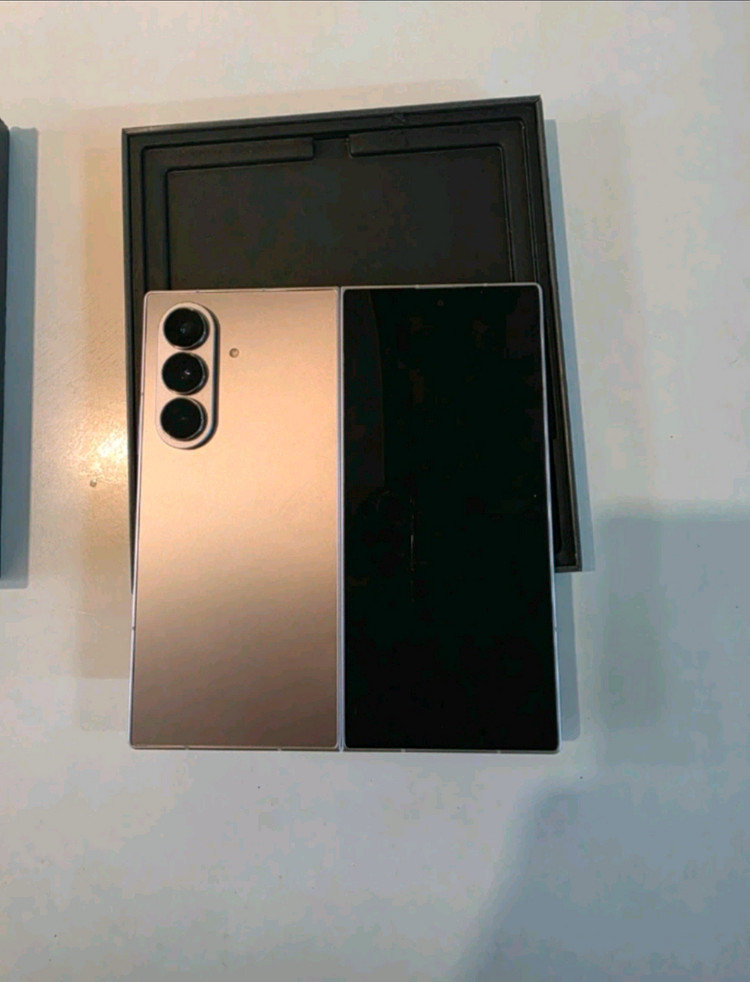 z폴드7 512GB *사기* 조심하세요! 직거래 합니다 못합니다 얘네들--0