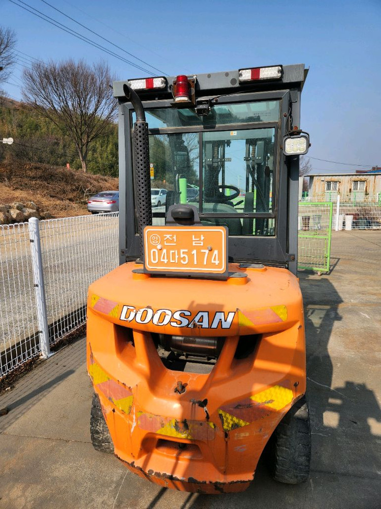 중고지게차 2020년식 두산지게차 3톤 판매합니다.(5174) 이미지