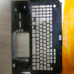 ASUS TUF Gaming A17 (FA707 시리즈) 팜레스트, 하판 이미지